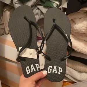 Gap Flip Flops